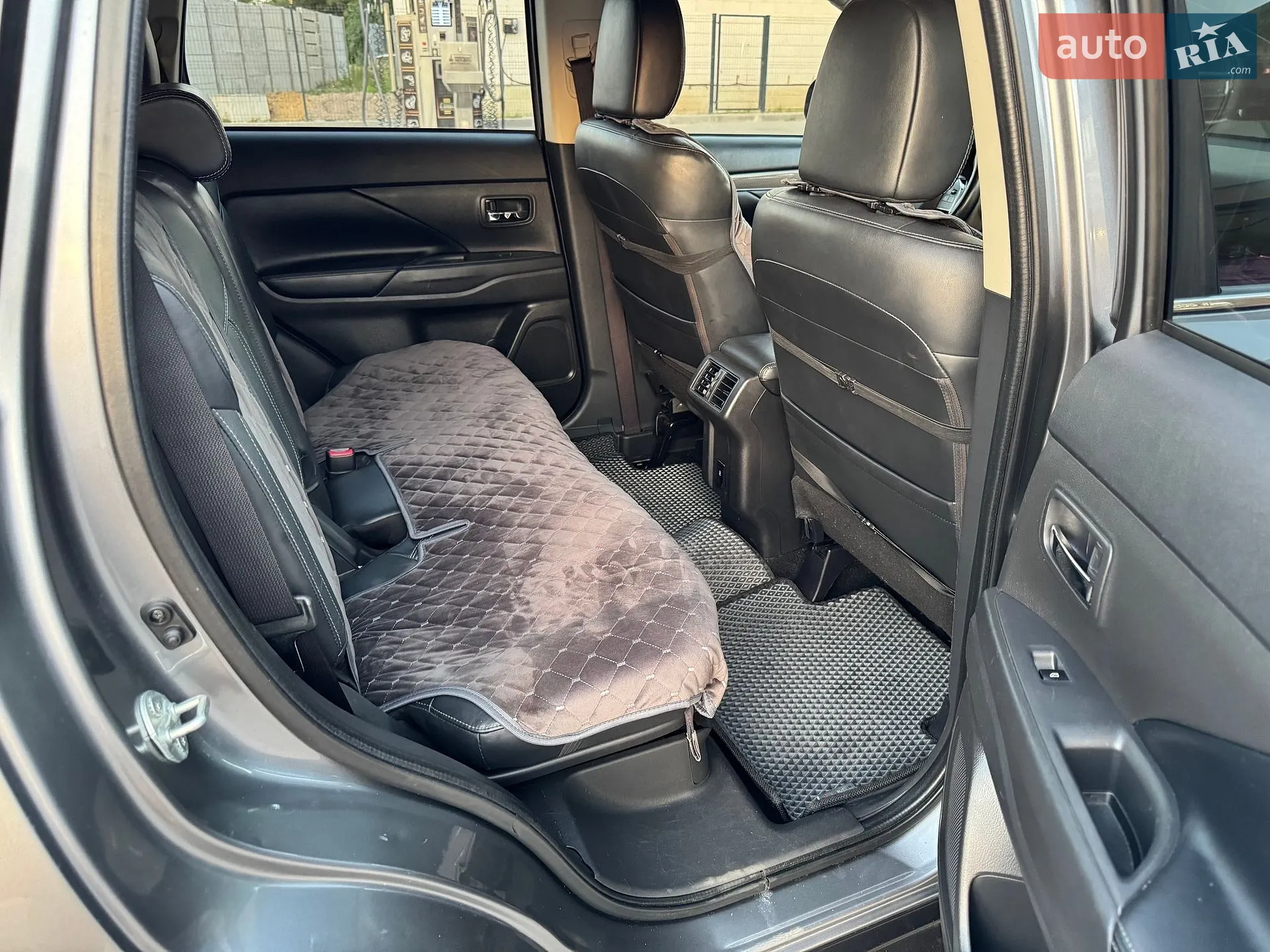 2020 Mitsubishi Outlander - мініатюра 39
