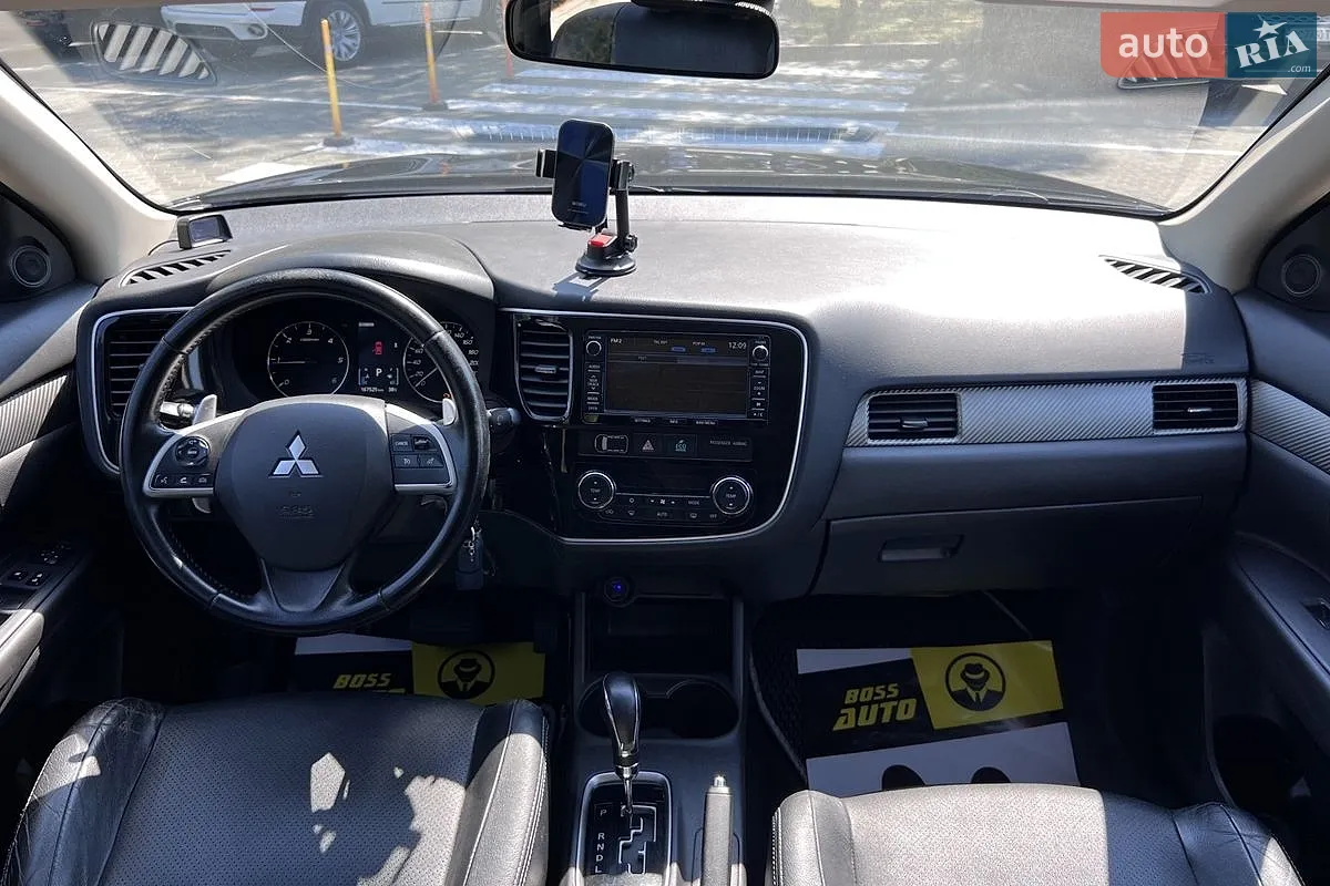 2012 Mitsubishi Outlander - мініатюра 10