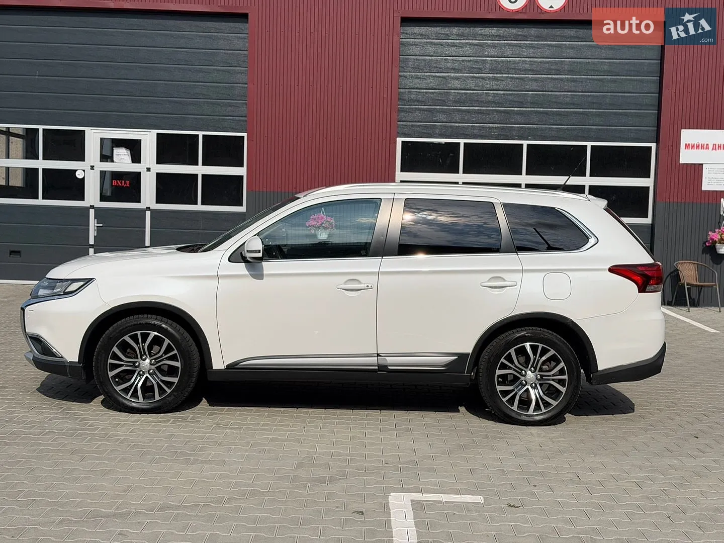 2016 Mitsubishi Outlander - мініатюра 9
