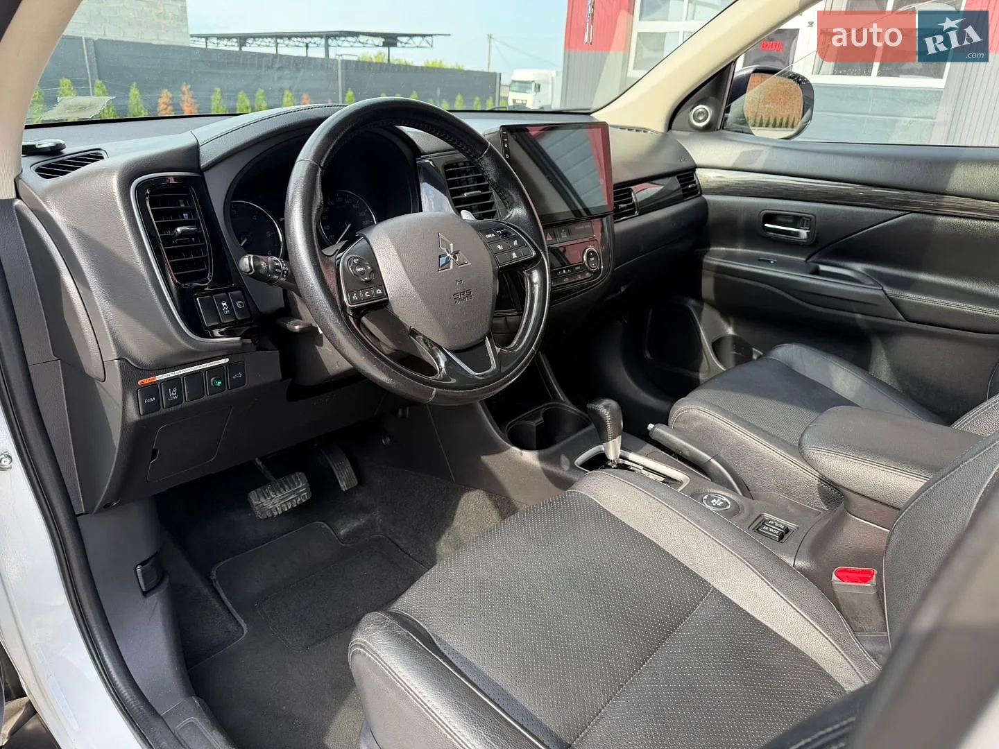 2016 Mitsubishi Outlander - мініатюра 31