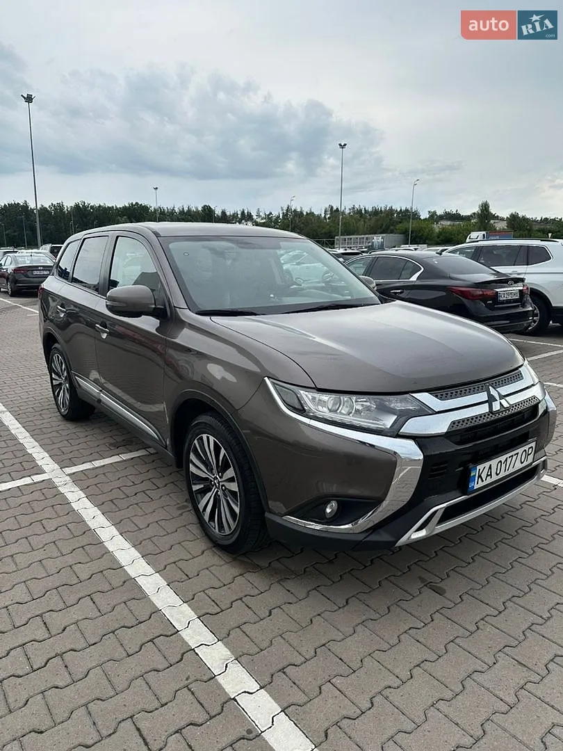 2019 Mitsubishi Outlander - мініатюра 4