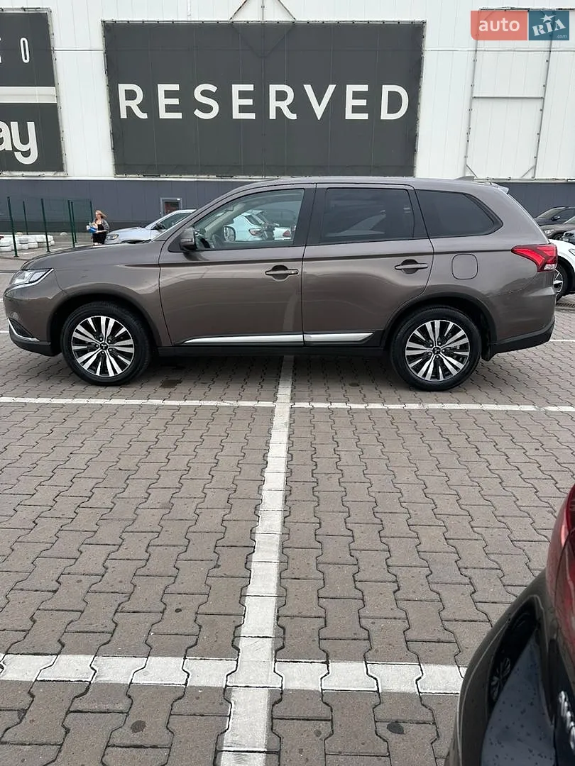2019 Mitsubishi Outlander - мініатюра 7