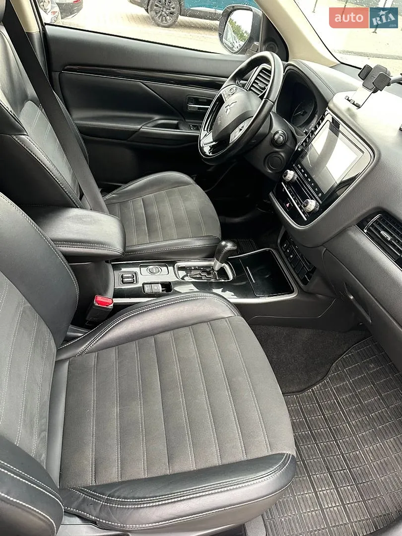 2019 Mitsubishi Outlander - мініатюра 15