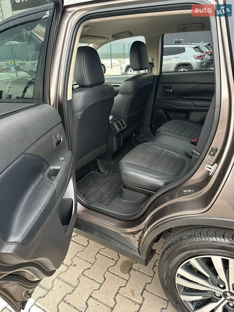 2019 Mitsubishi Outlander - мініатюра 20