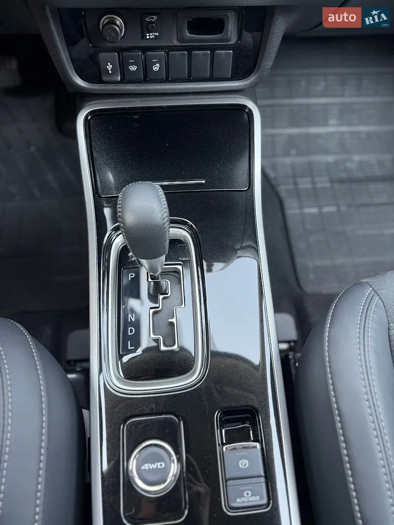 2021 Mitsubishi Outlander - мініатюра 13