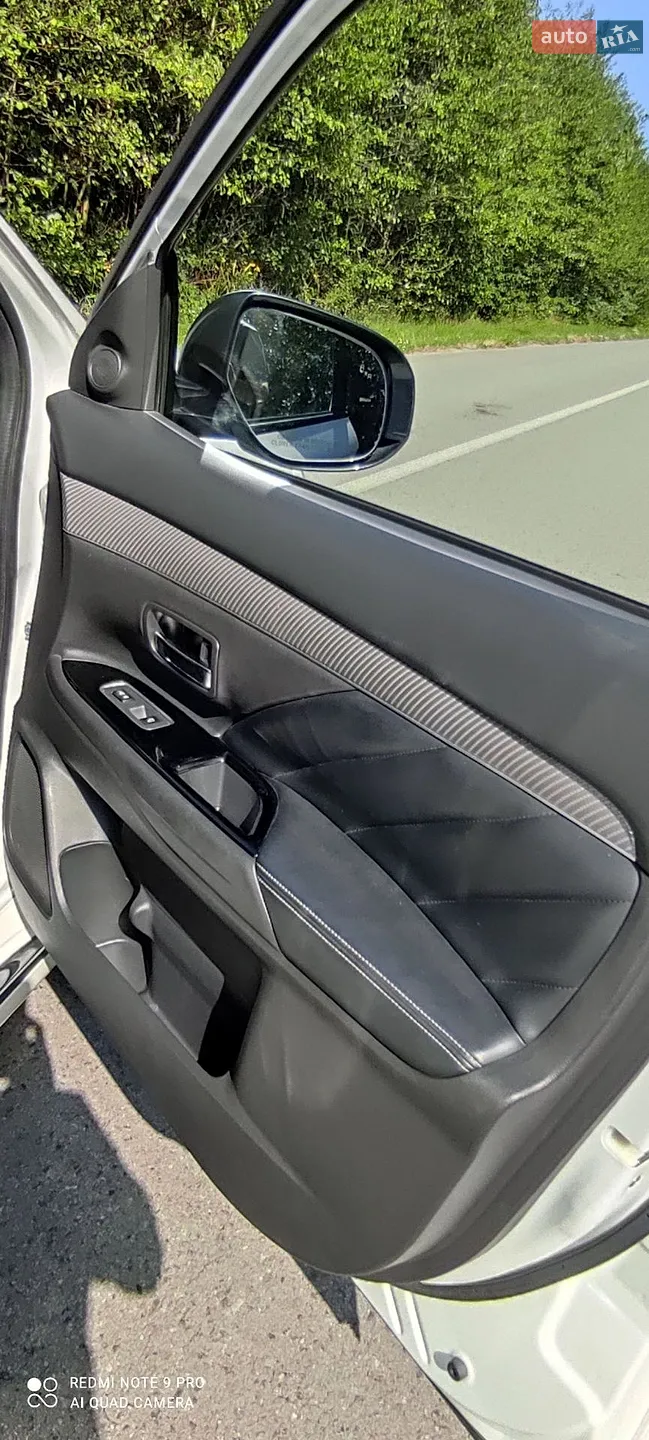 2019 Mitsubishi Outlander - мініатюра 11