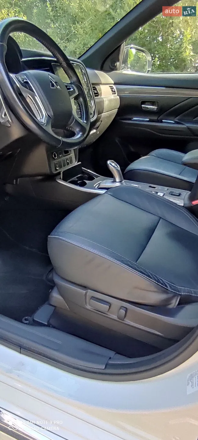 2019 Mitsubishi Outlander - мініатюра 18