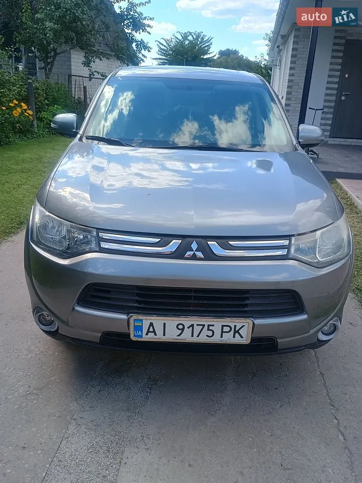 2014 Mitsubishi Outlander - мініатюра 19