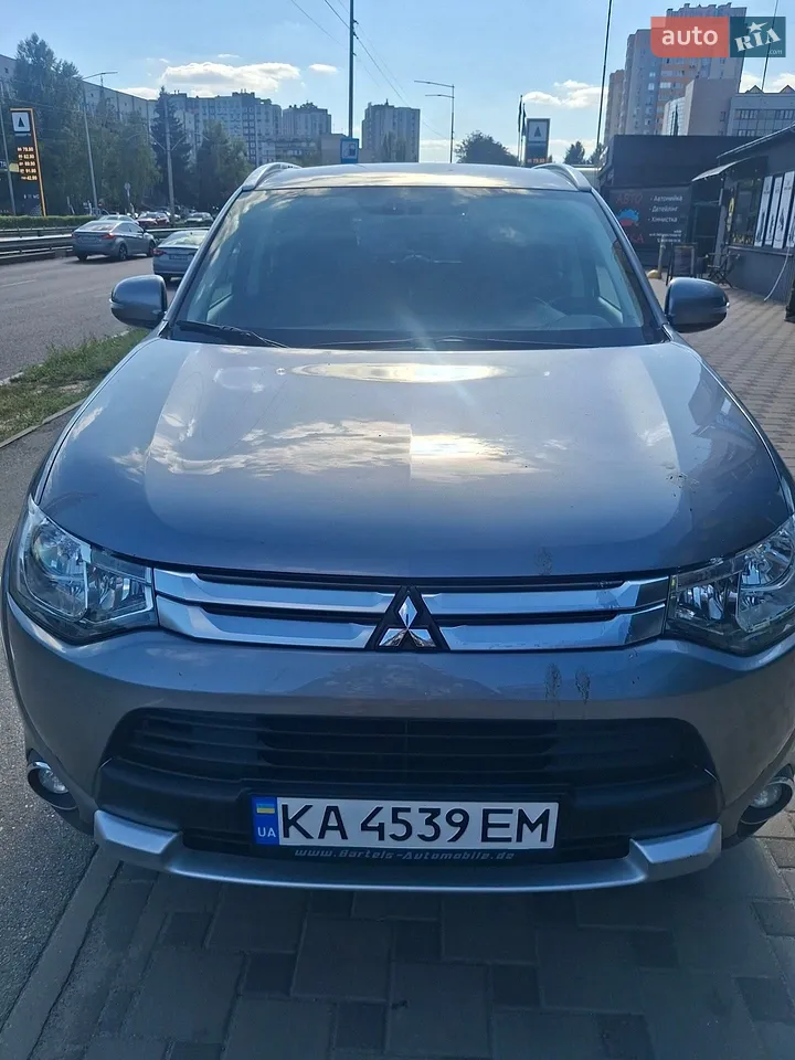2014 Mitsubishi Outlander - мініатюра 21