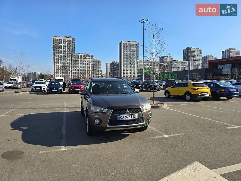 Mitsubishi Outlander
