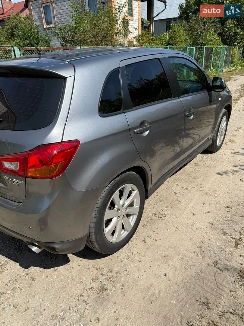 2014 Mitsubishi Outlander - мініатюра 4