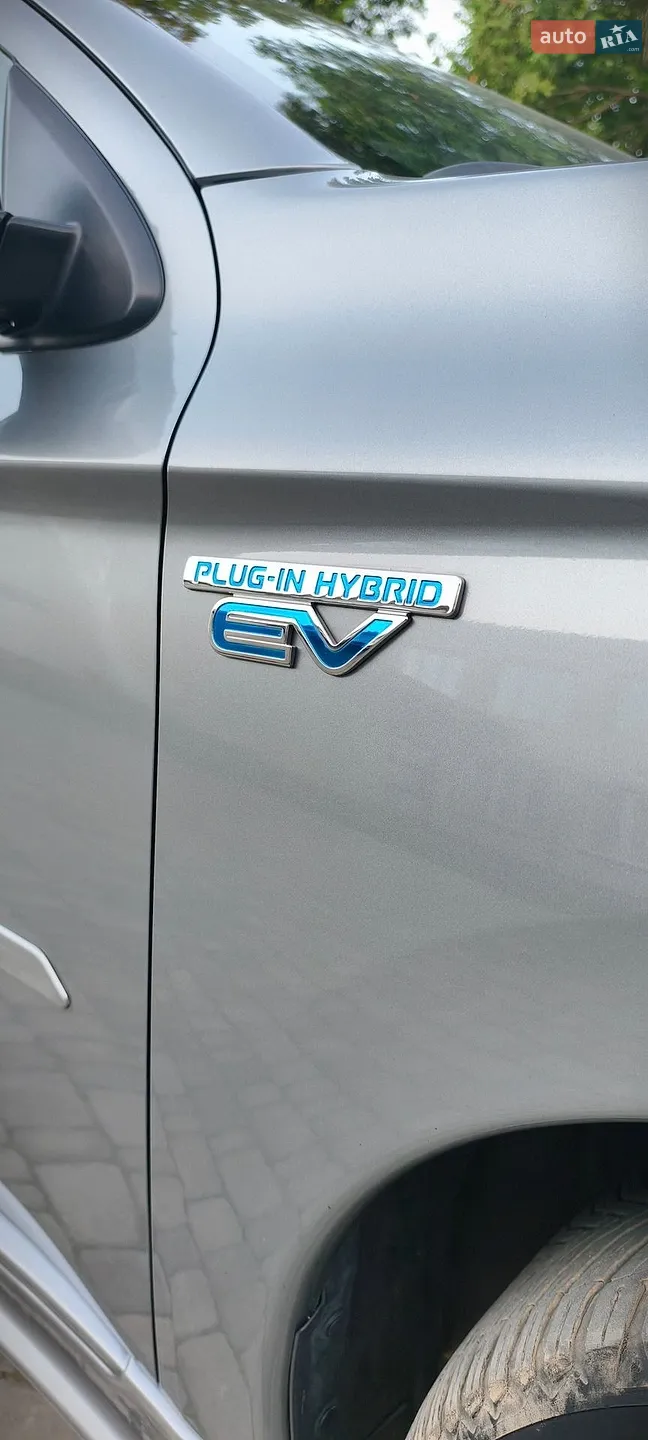2013 Mitsubishi Outlander - мініатюра 10