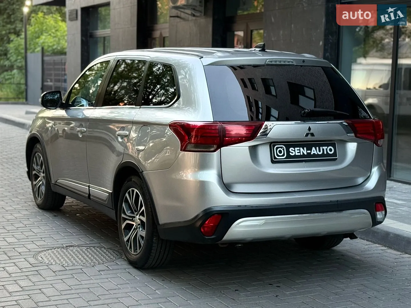 2018 Mitsubishi Outlander - мініатюра 5