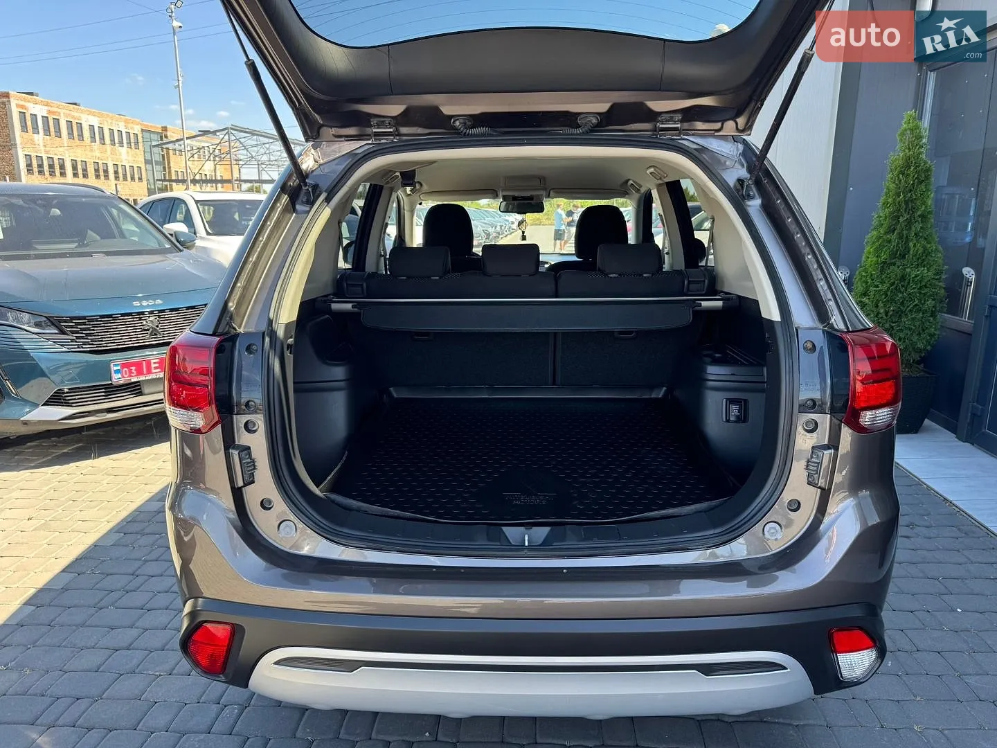 2023 Mitsubishi Outlander - мініатюра 16