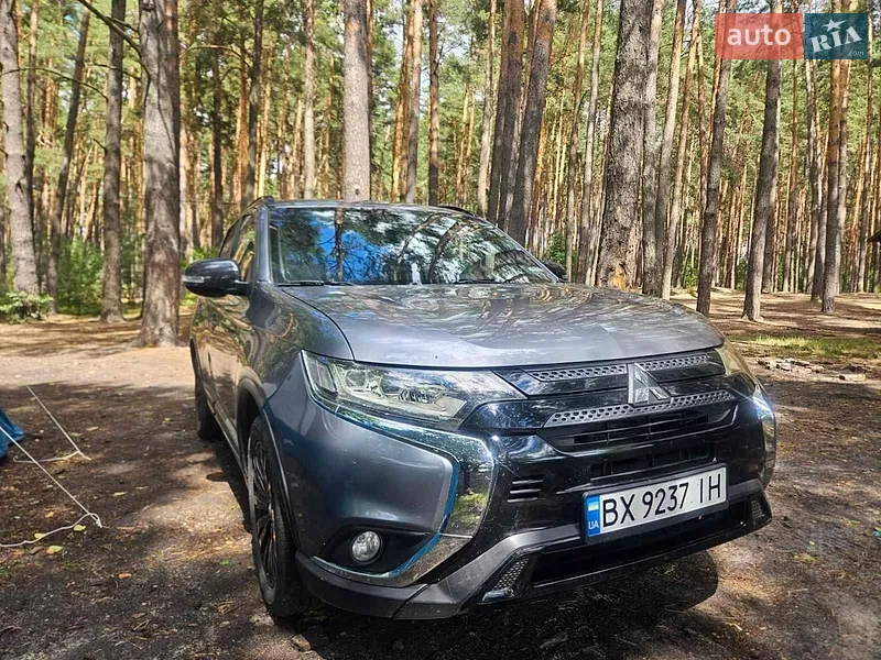 Mitsubishi Outlander 2020