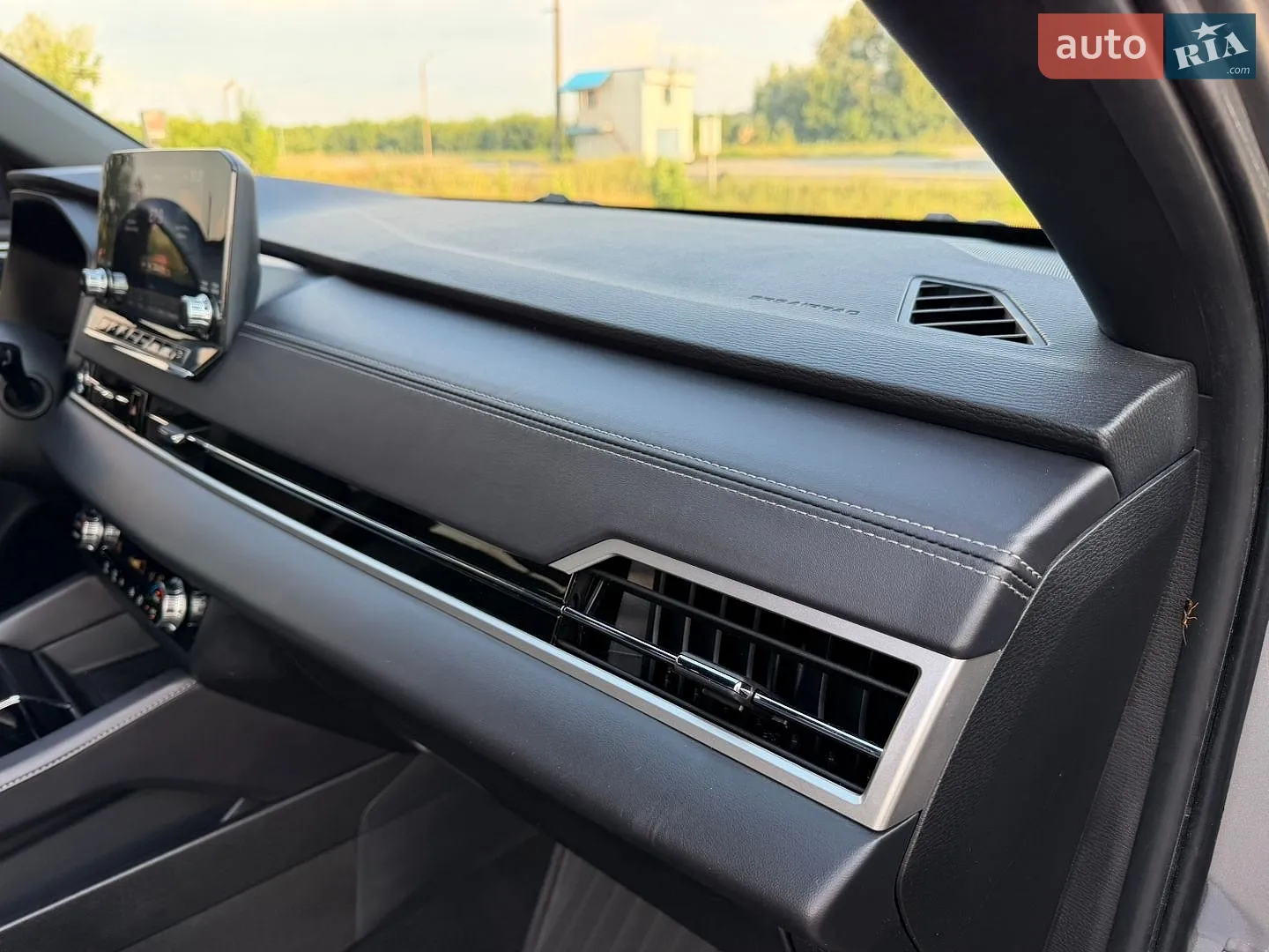 2023 Mitsubishi Outlander - мініатюра 86