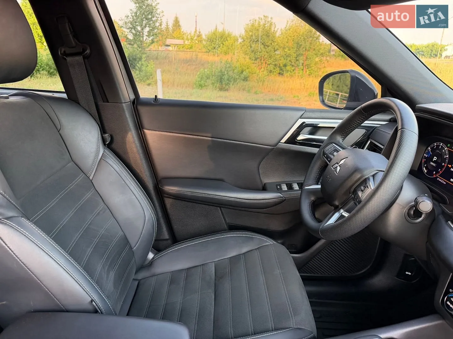 2023 Mitsubishi Outlander - мініатюра 88