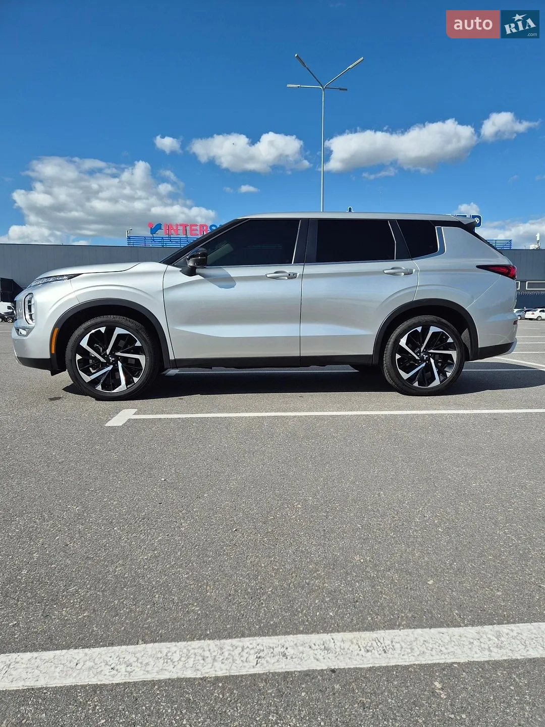 2022 Mitsubishi Outlander - мініатюра 42