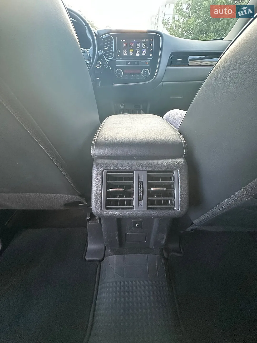 2019 Mitsubishi Outlander - мініатюра 16