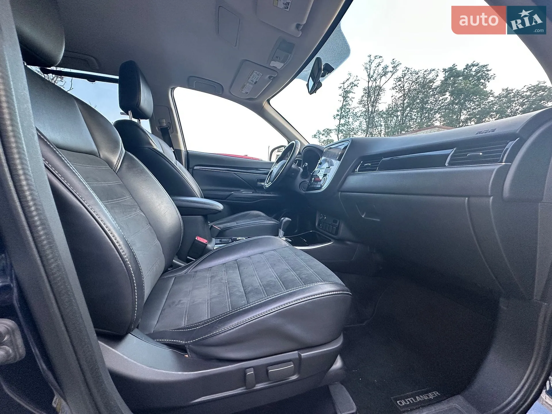 2019 Mitsubishi Outlander - мініатюра 19