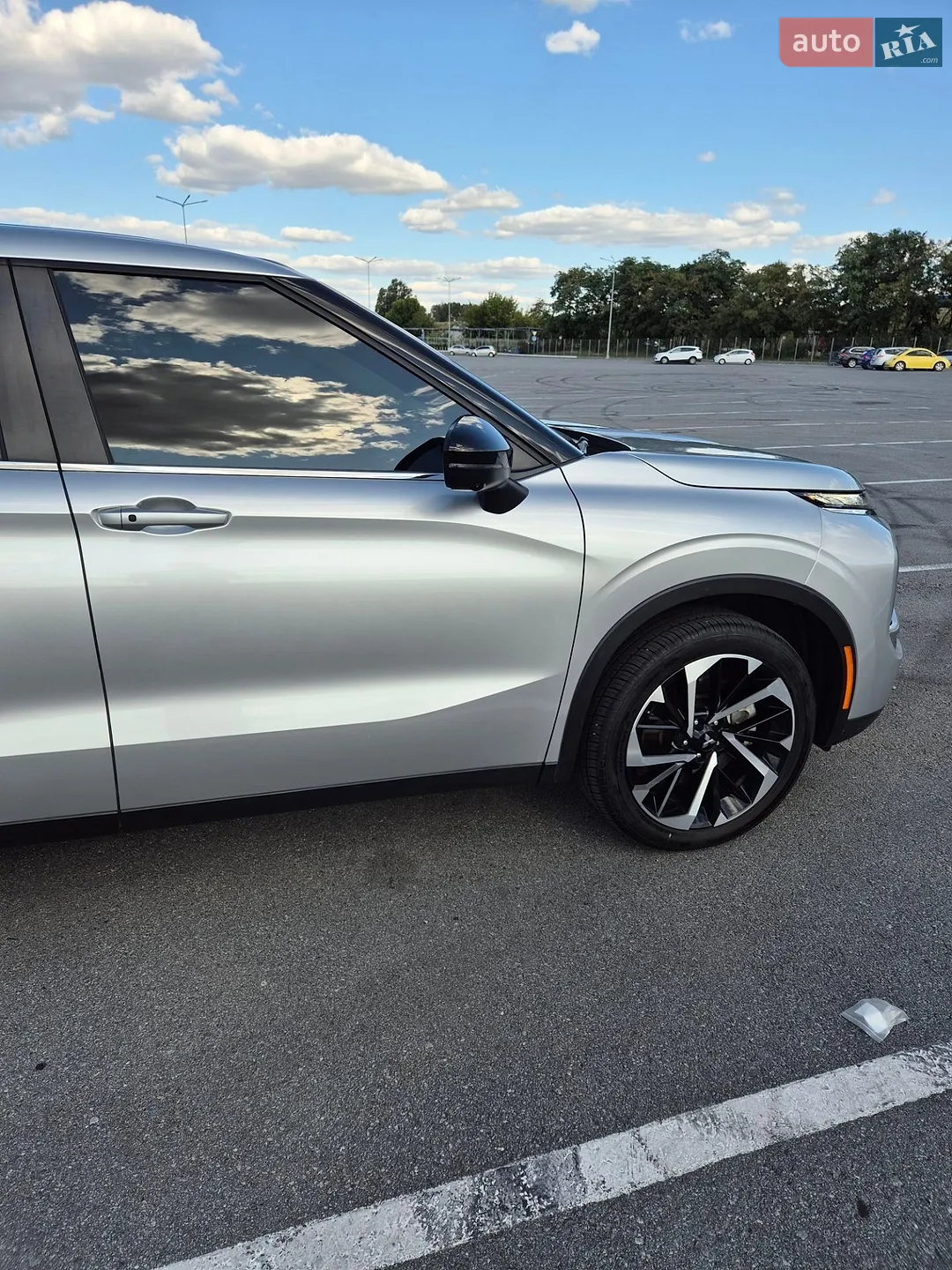 2022 Mitsubishi Outlander - мініатюра 2