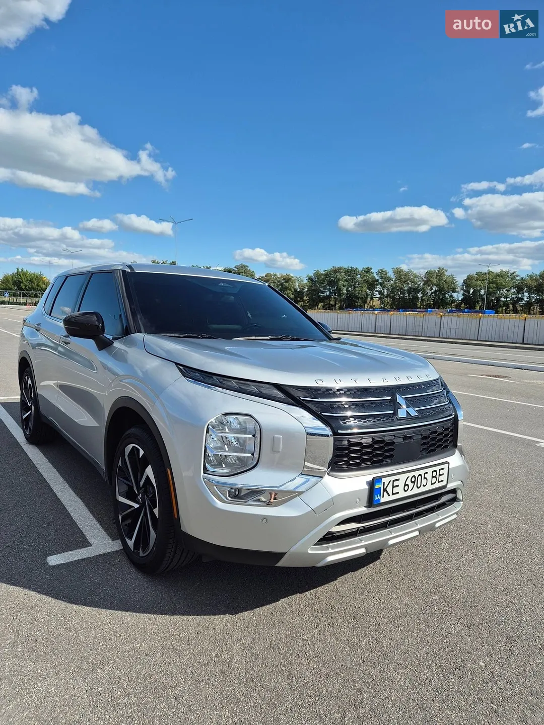 2022 Mitsubishi Outlander - мініатюра 12