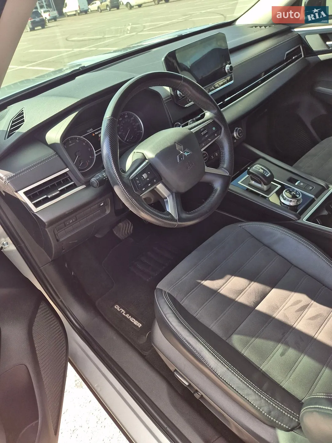 2022 Mitsubishi Outlander - мініатюра 21