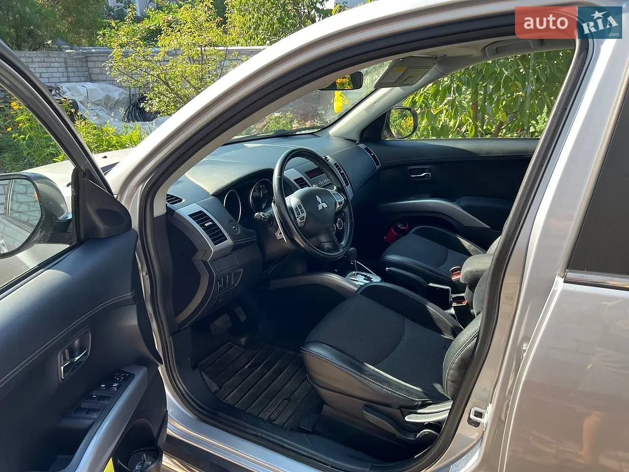 2010 Mitsubishi Outlander - мініатюра 7