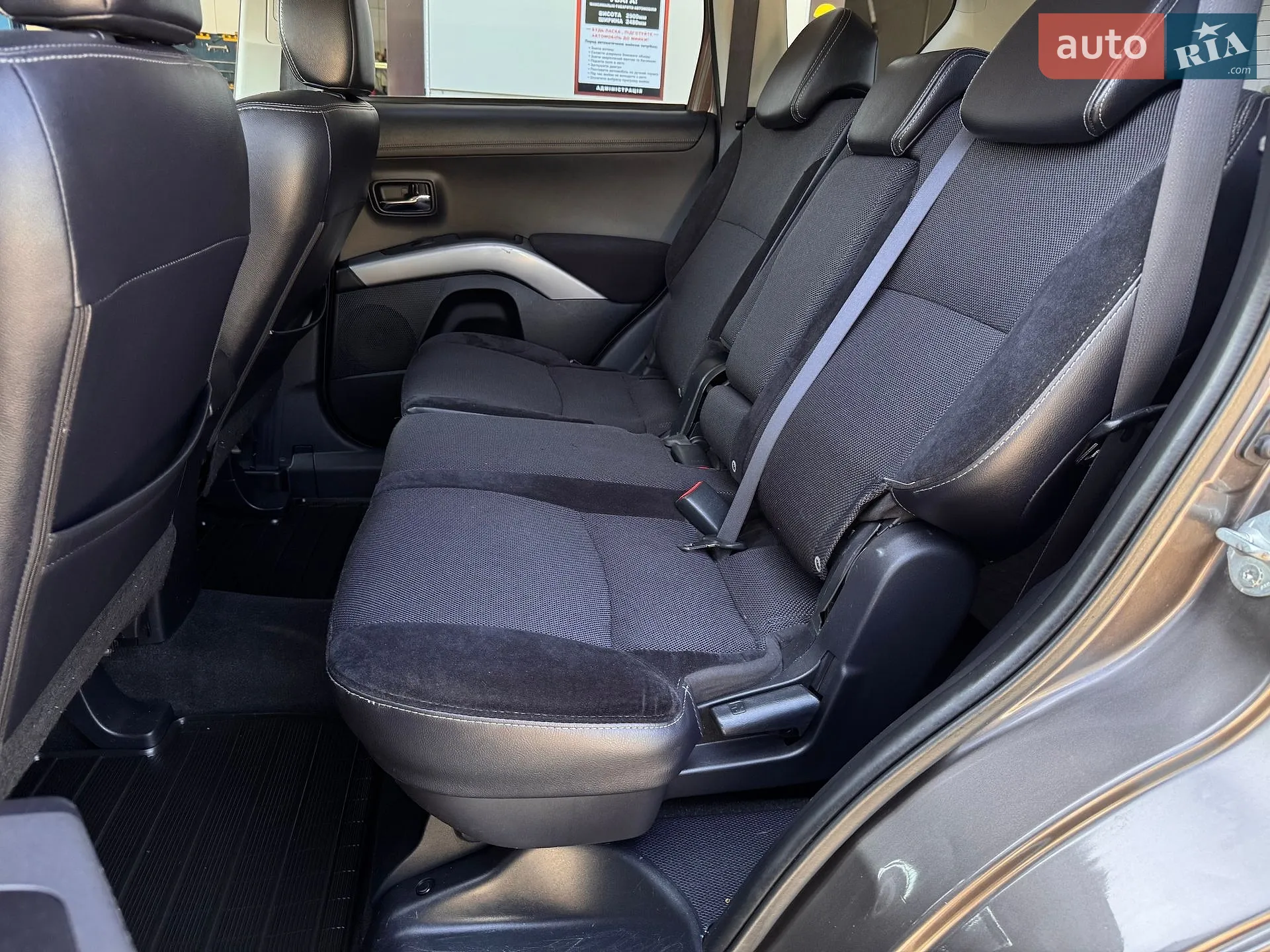 2010 Mitsubishi Outlander - мініатюра 26