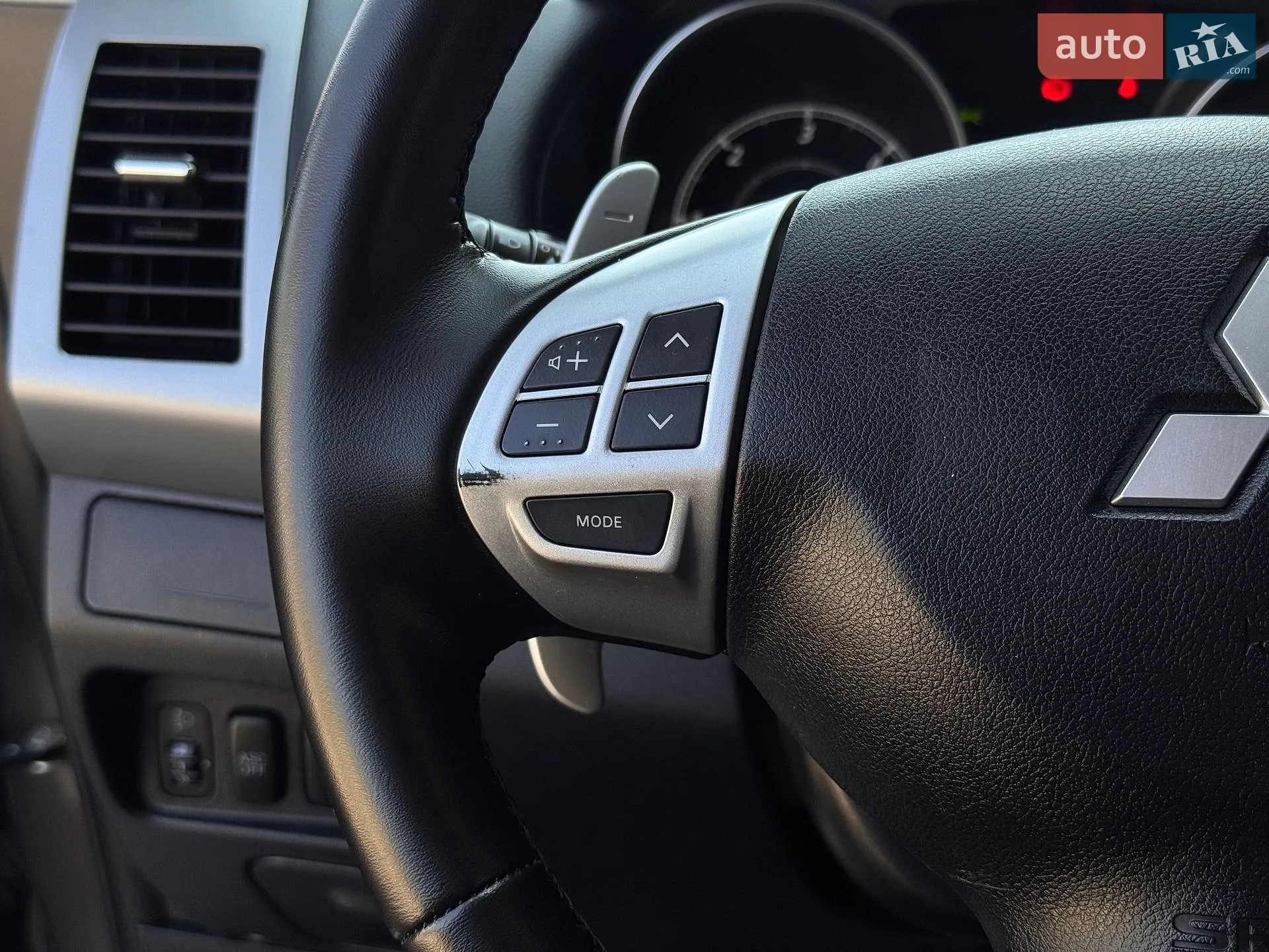 2010 Mitsubishi Outlander - мініатюра 42