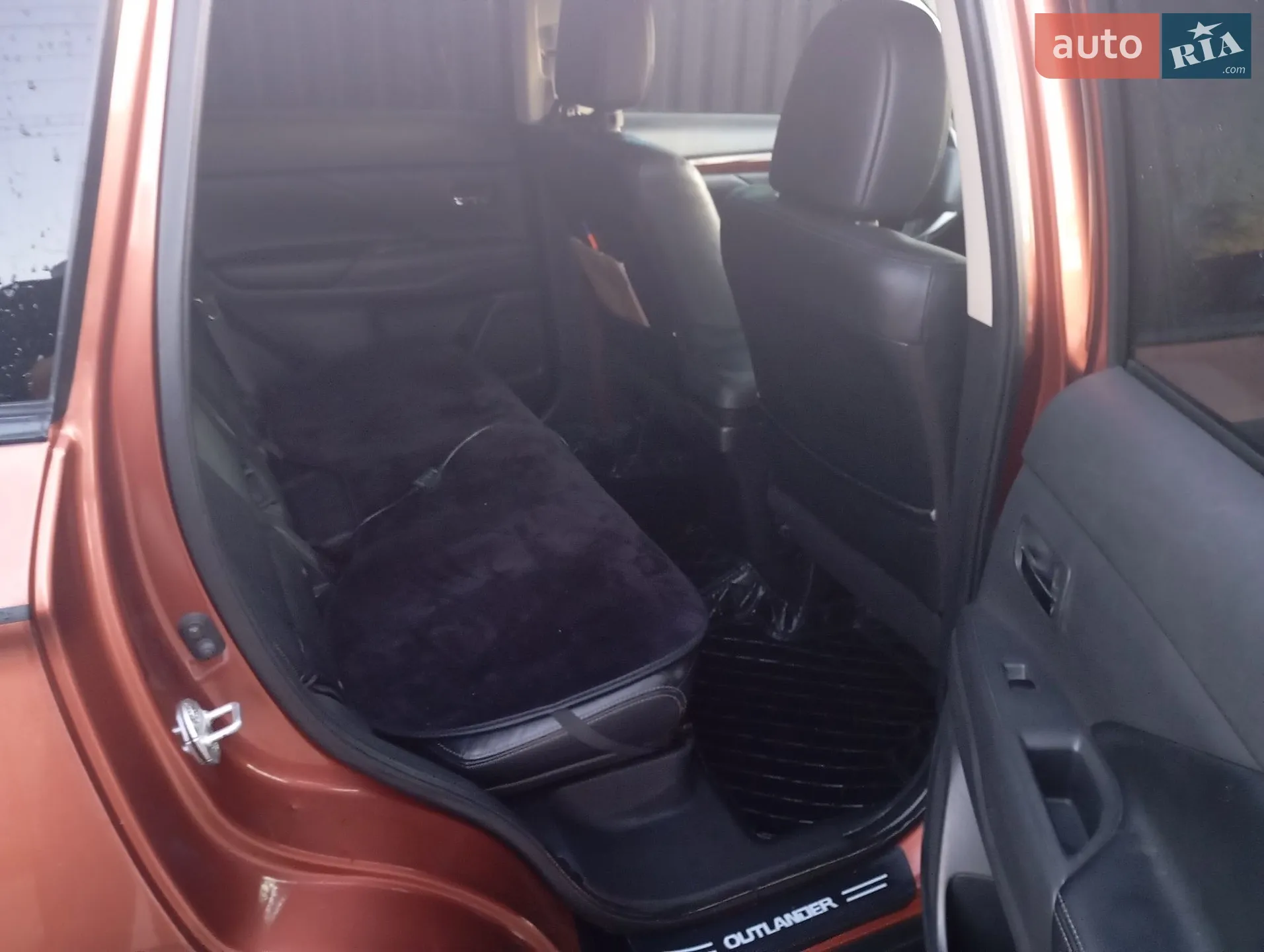 2014 Mitsubishi Outlander - мініатюра 10