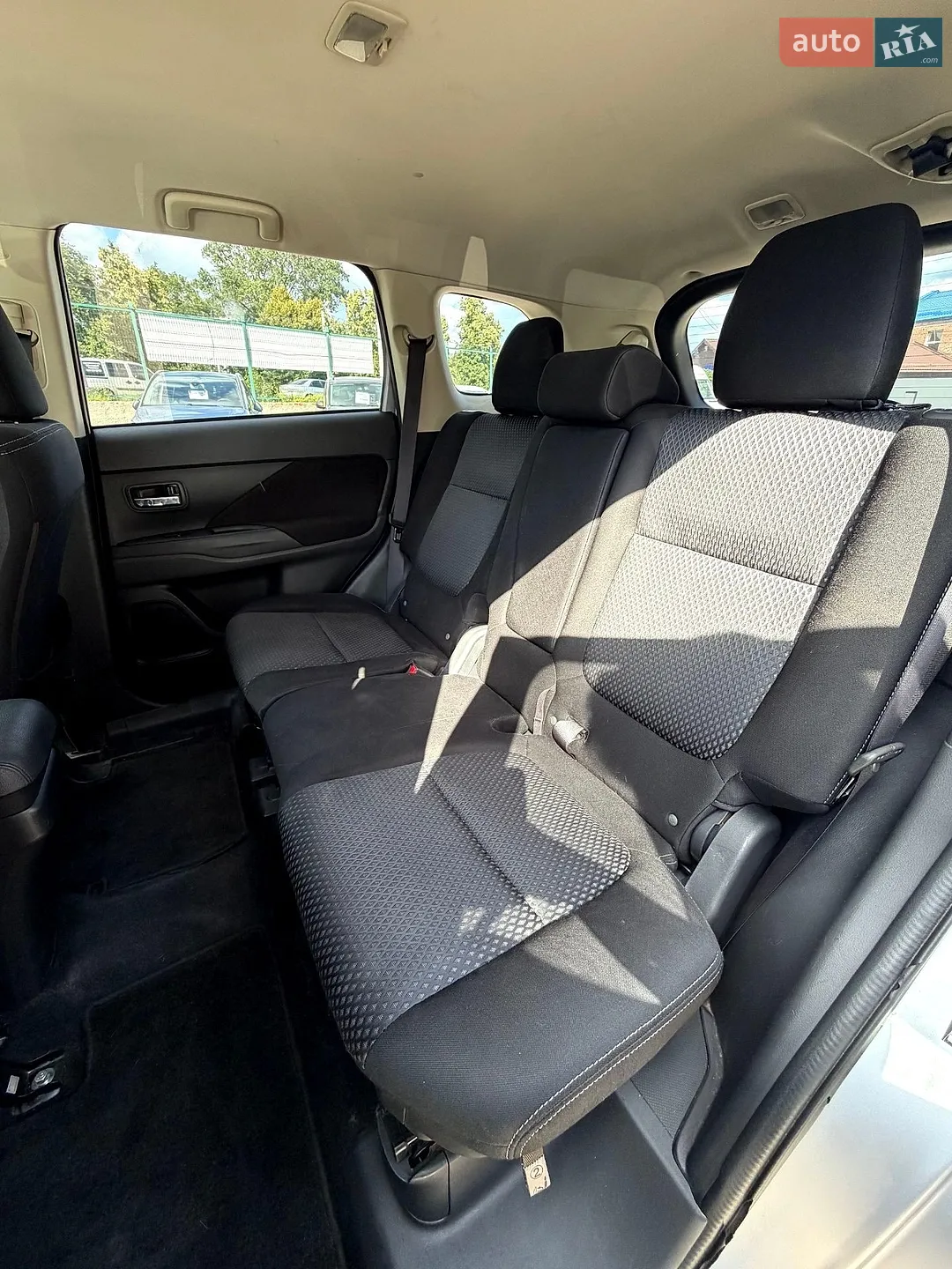 2015 Mitsubishi Outlander - мініатюра 20