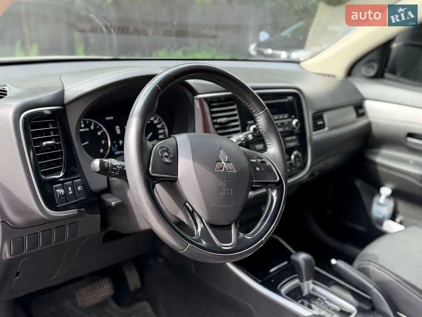 2017 Mitsubishi Outlander - мініатюра 13