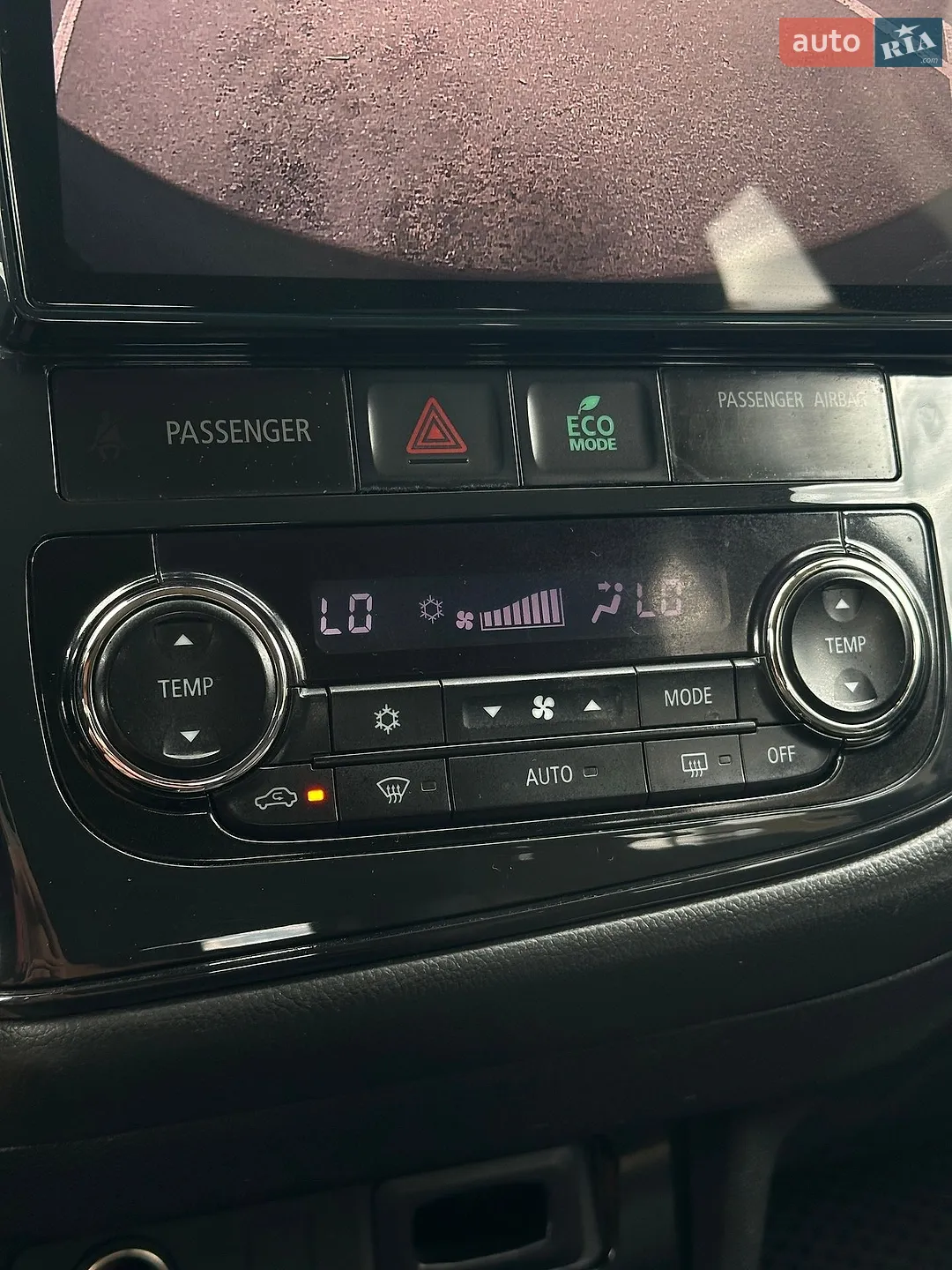 2017 Mitsubishi Outlander - мініатюра 32