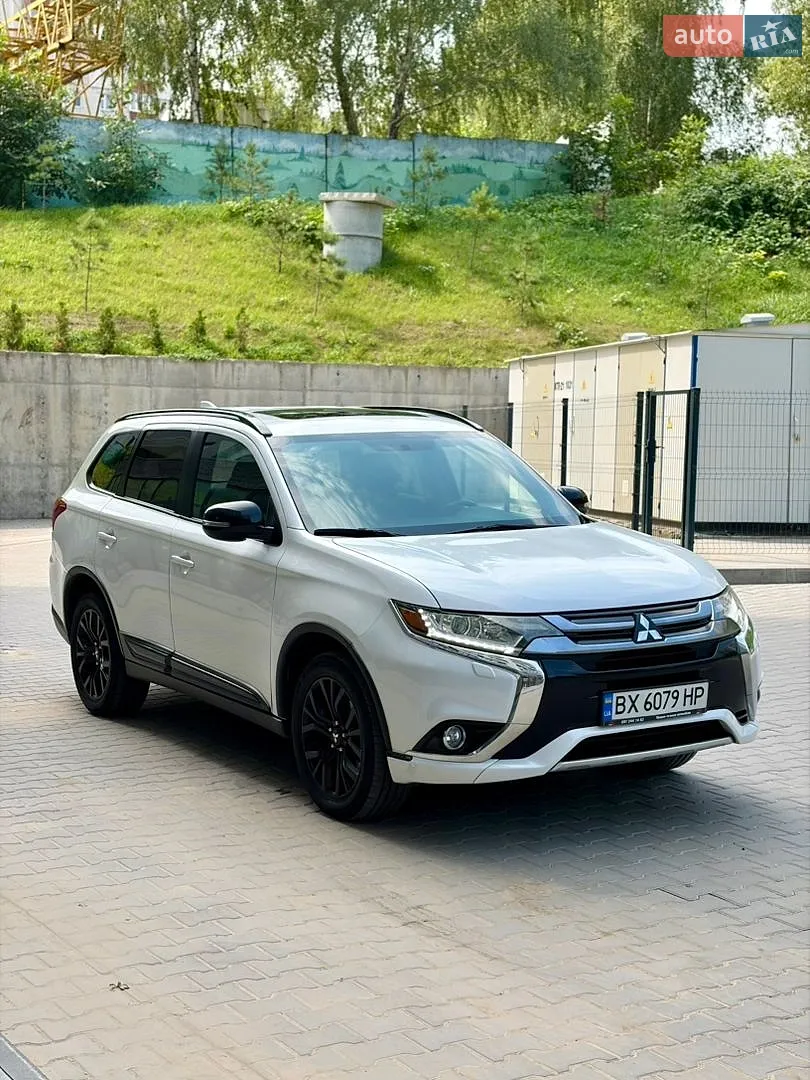 2017 Mitsubishi Outlander - мініатюра 4