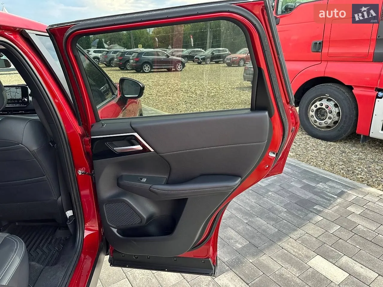 2024 Mitsubishi Outlander - мініатюра 16