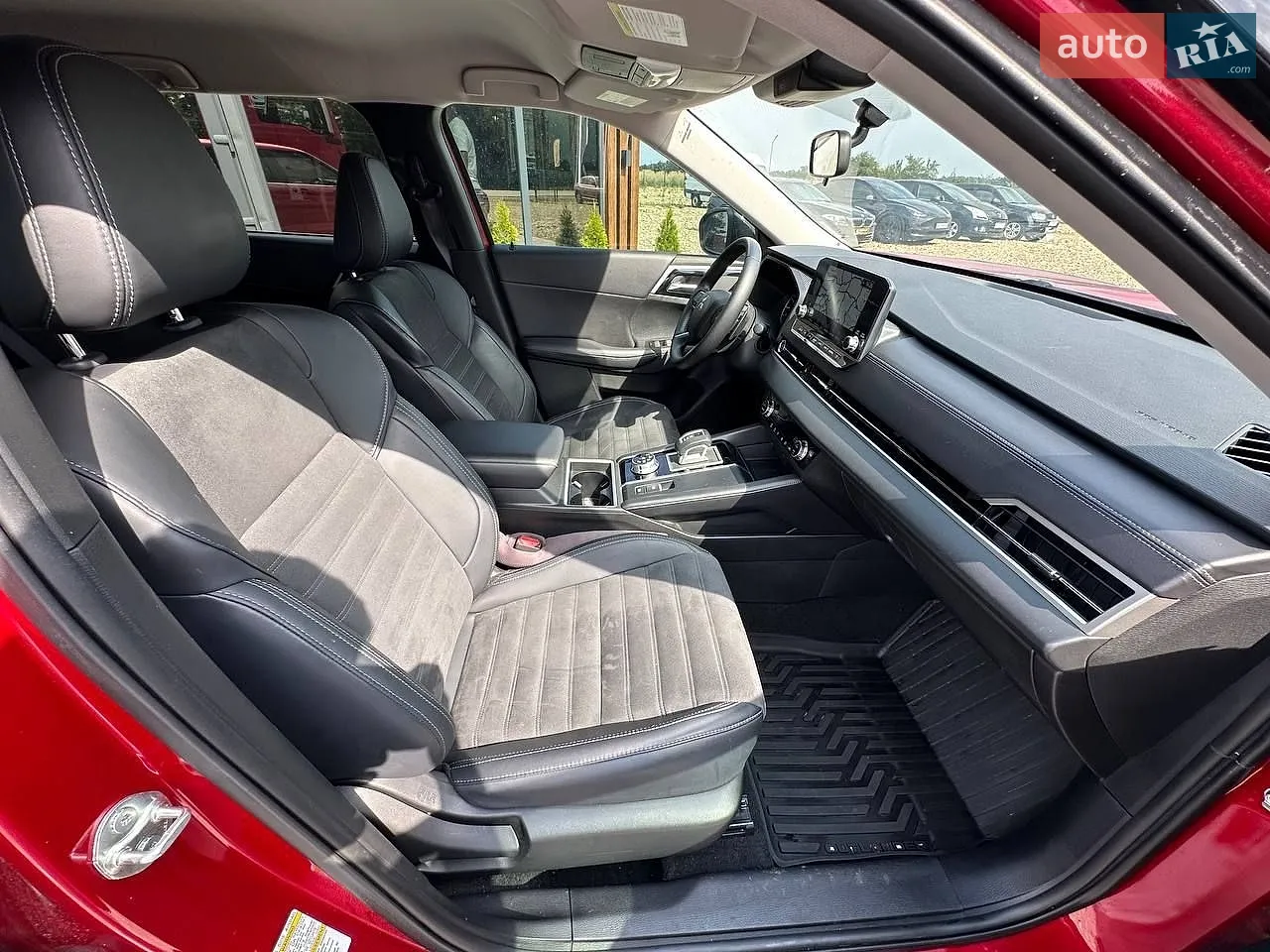 2024 Mitsubishi Outlander - мініатюра 20