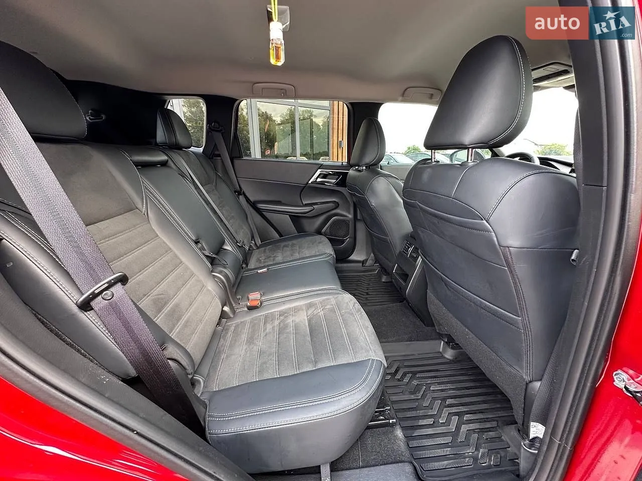 2024 Mitsubishi Outlander - мініатюра 24