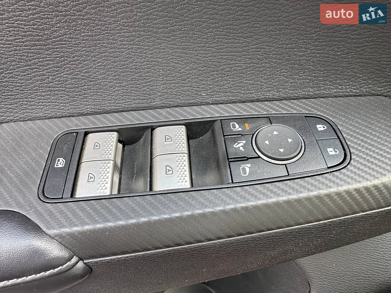 2024 Mitsubishi Outlander - мініатюра 39