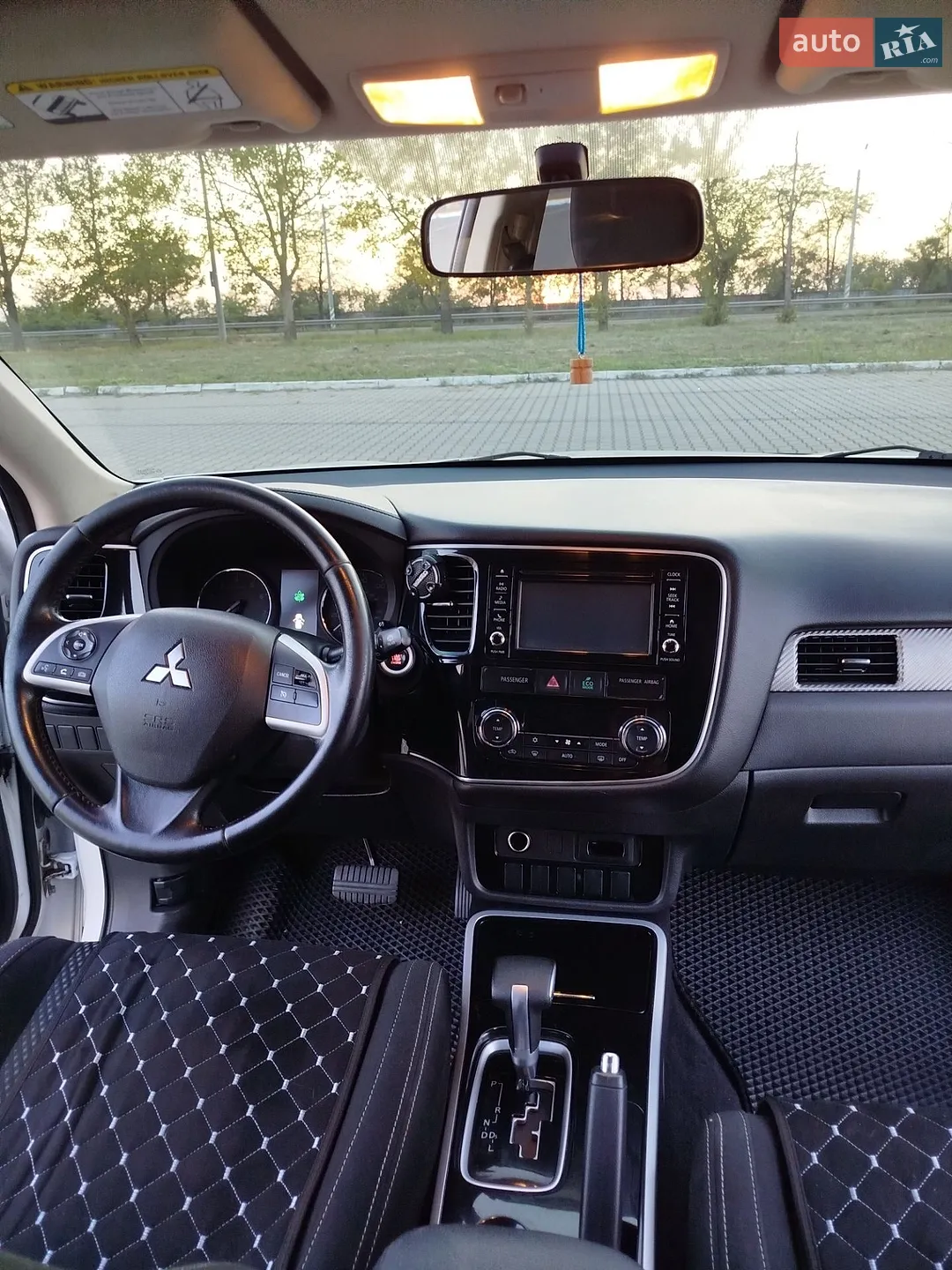 2016 Mitsubishi Outlander - мініатюра 8