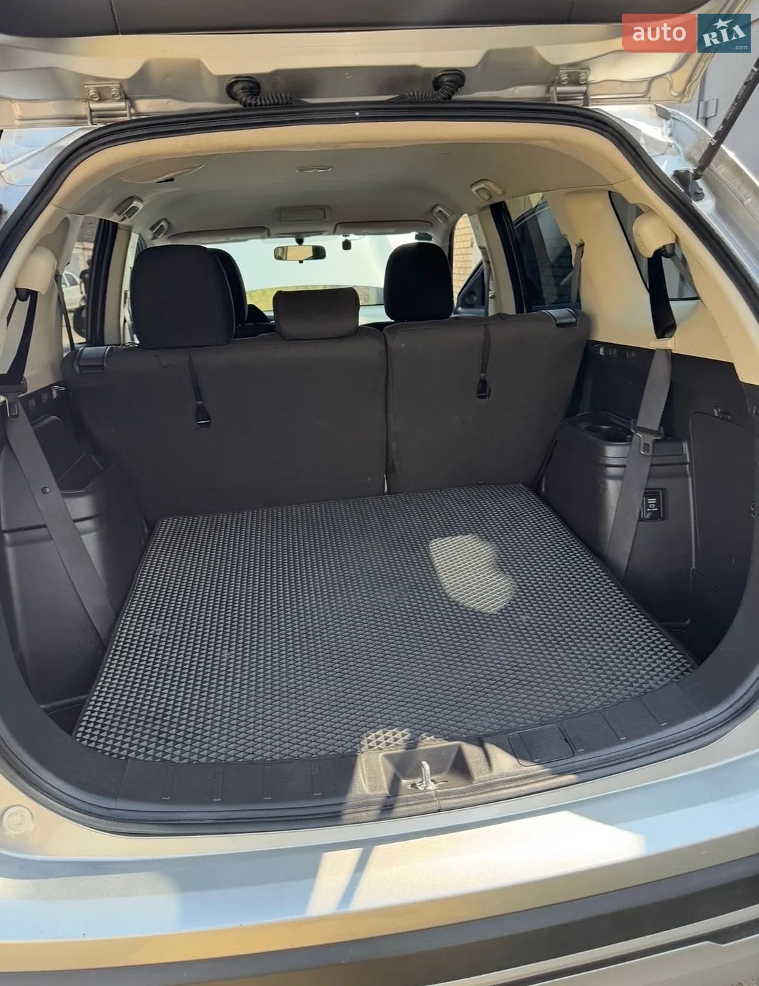 2019 Mitsubishi Outlander - мініатюра 16
