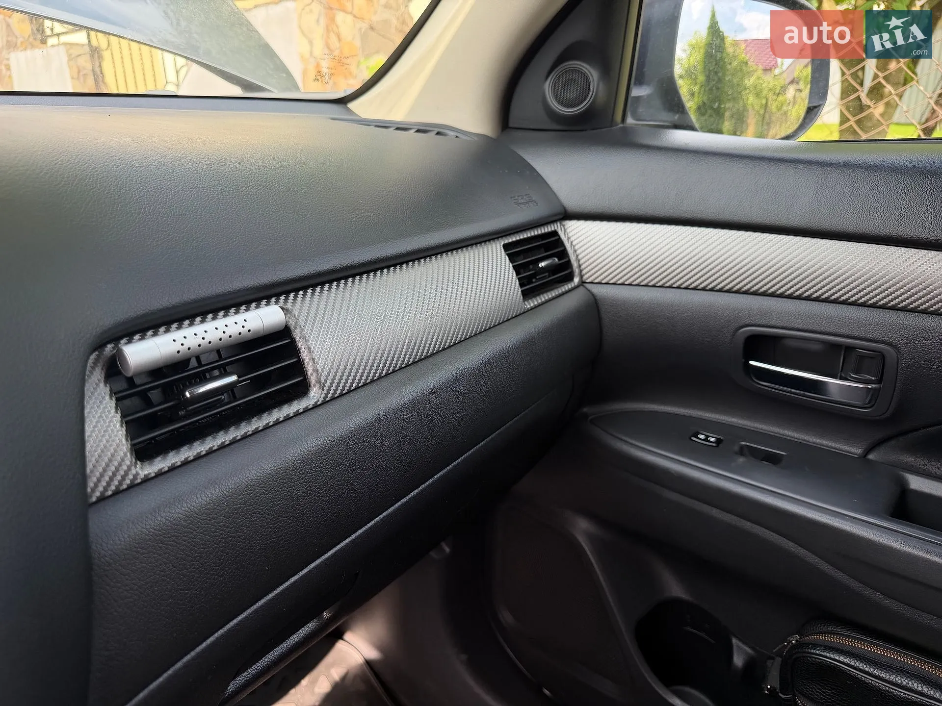 2013 Mitsubishi Outlander - мініатюра 19