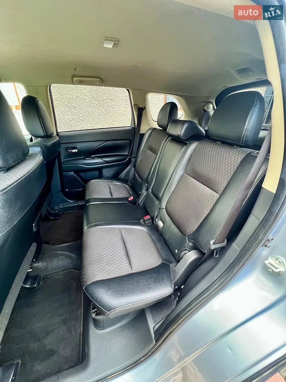 2014 Mitsubishi Outlander - мініатюра 28