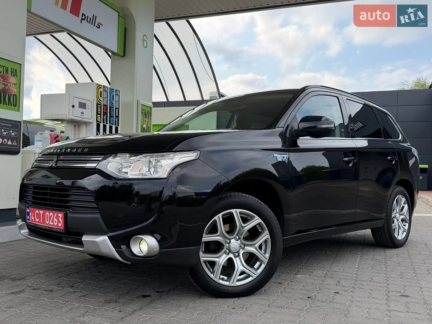 2014 Mitsubishi Outlander - мініатюра 32
