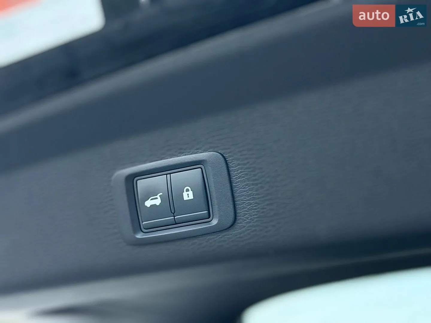2022 Mitsubishi Outlander - мініатюра 19