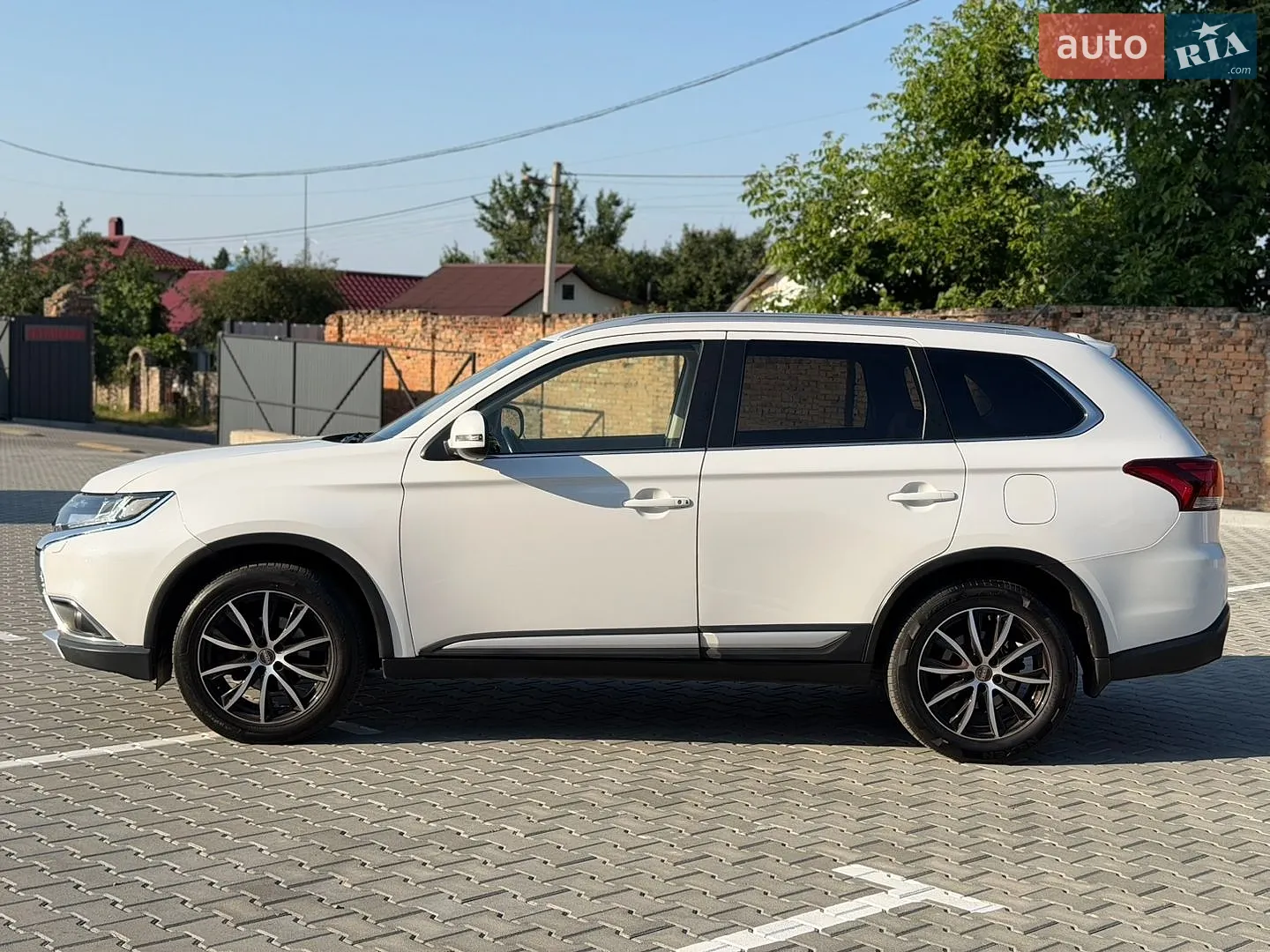 2016 Mitsubishi Outlander - мініатюра 9