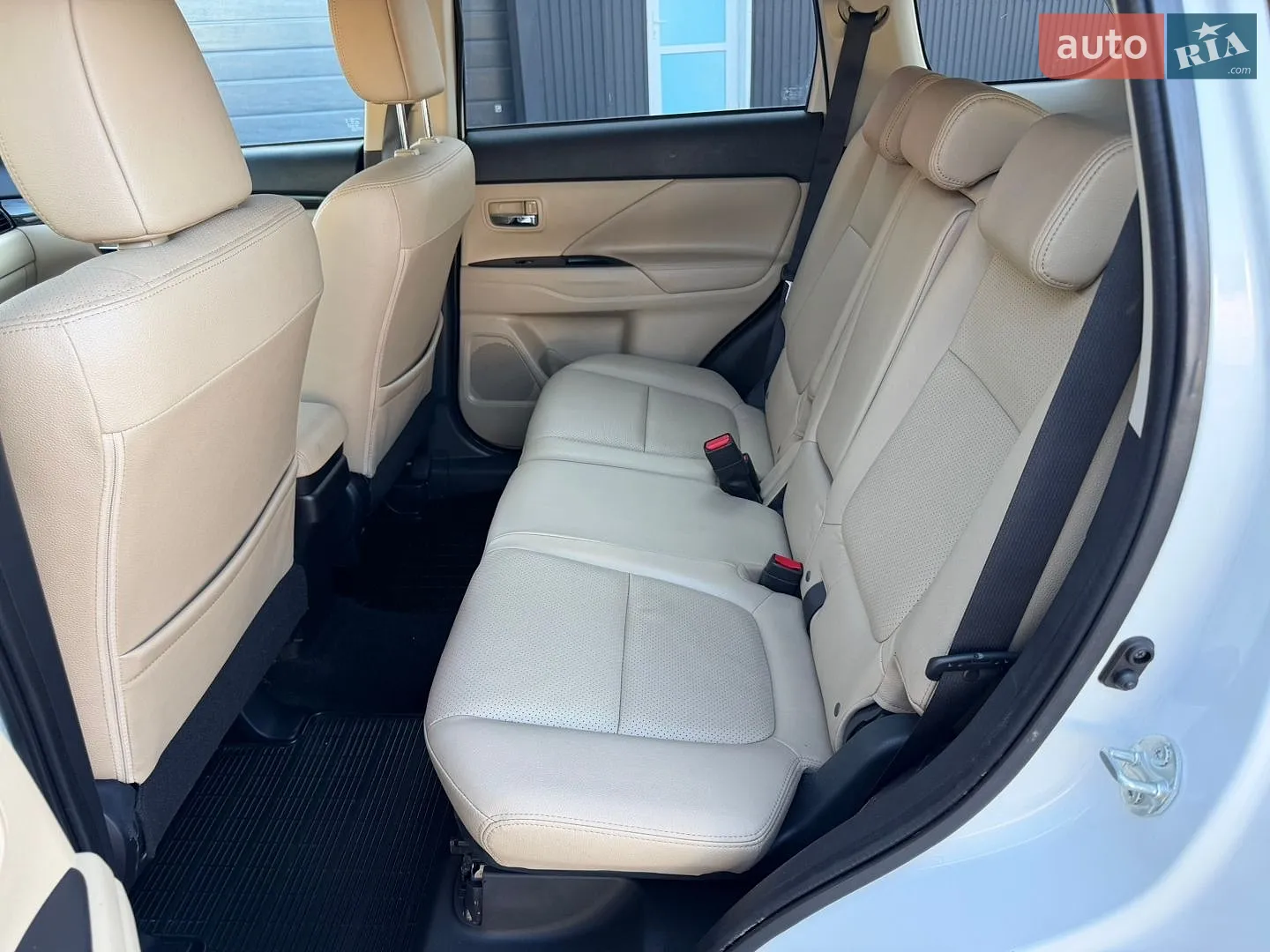 2016 Mitsubishi Outlander - мініатюра 19