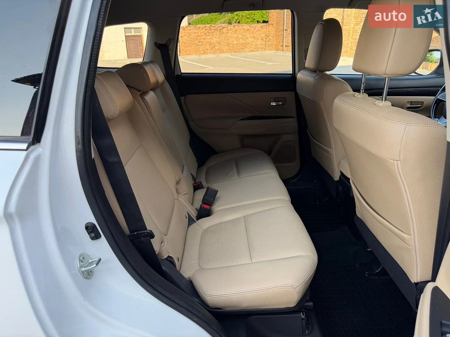 2016 Mitsubishi Outlander - мініатюра 23