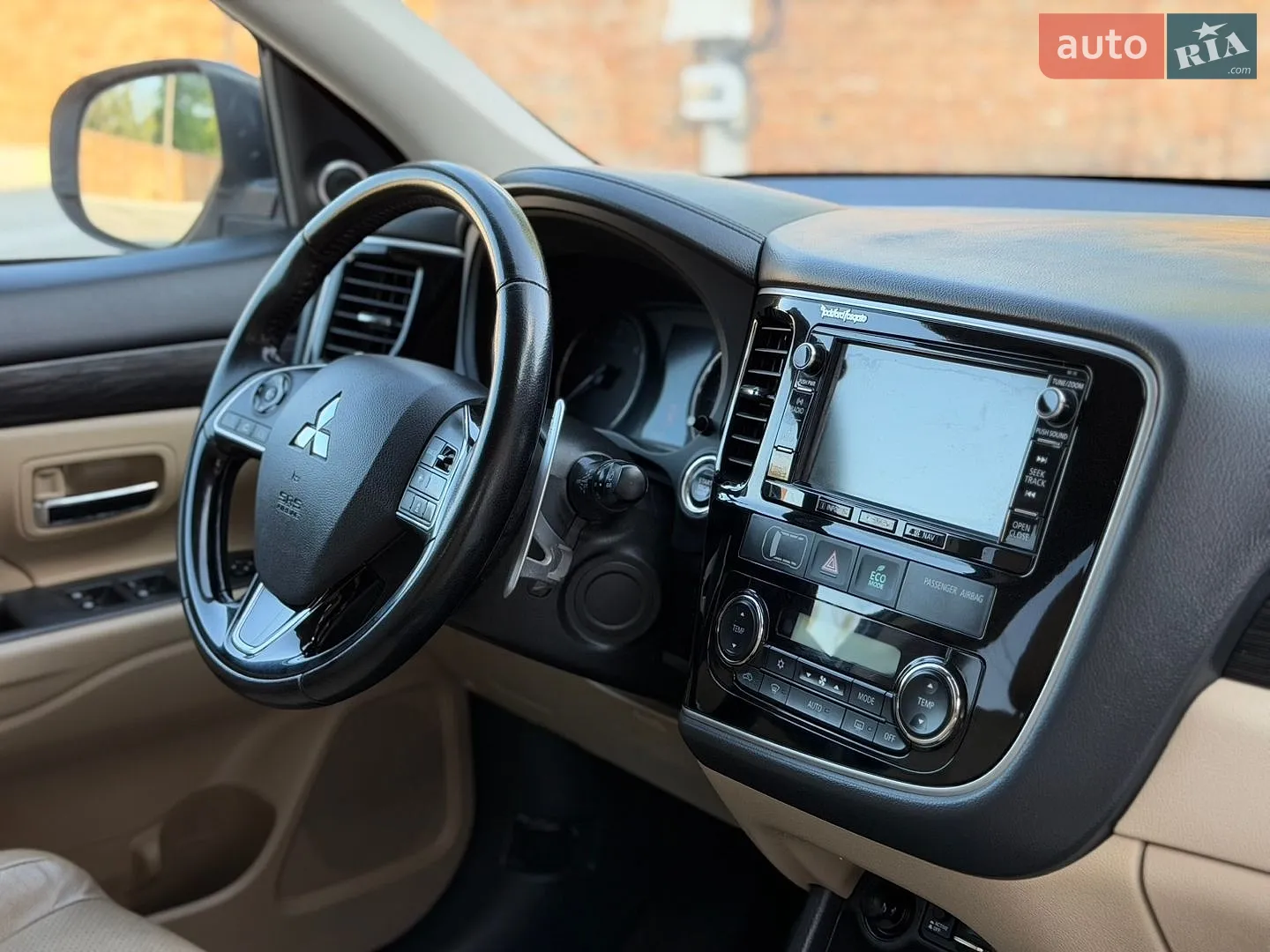 2016 Mitsubishi Outlander - мініатюра 27