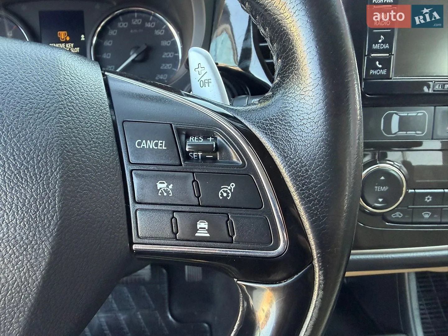 2016 Mitsubishi Outlander - мініатюра 33